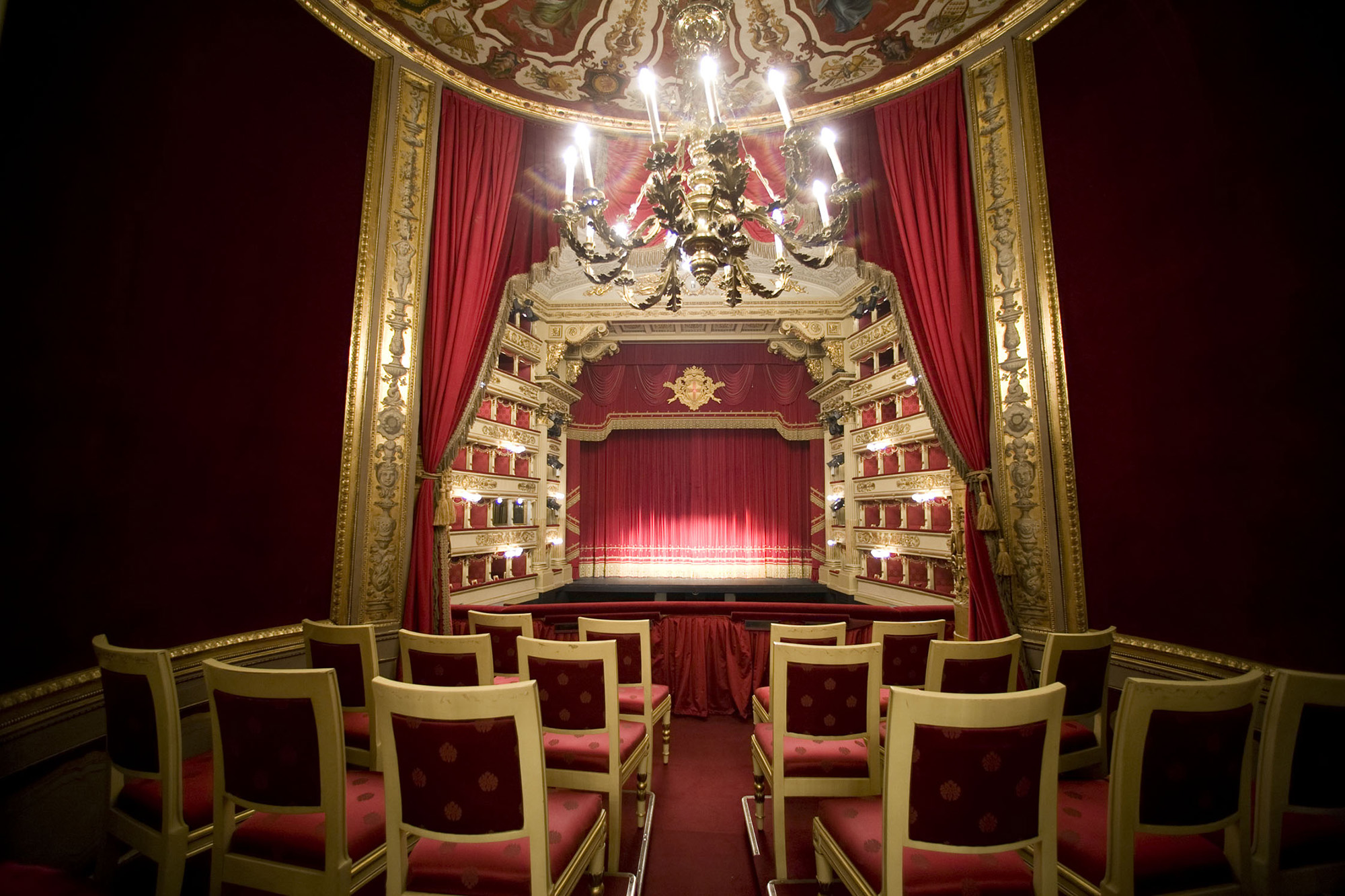 scala interno palco reale